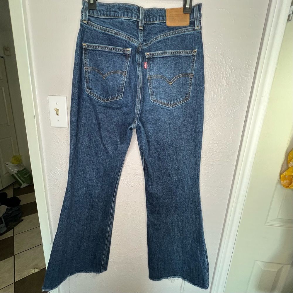 Levi’s Premium 70s High Flare Classic Blue Women's Dark Blue Denim Jeans Sz 28 - Picture 3 of 11